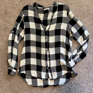 Kenneth Cole Reaction Black and White Plaid Button-Down Shirt